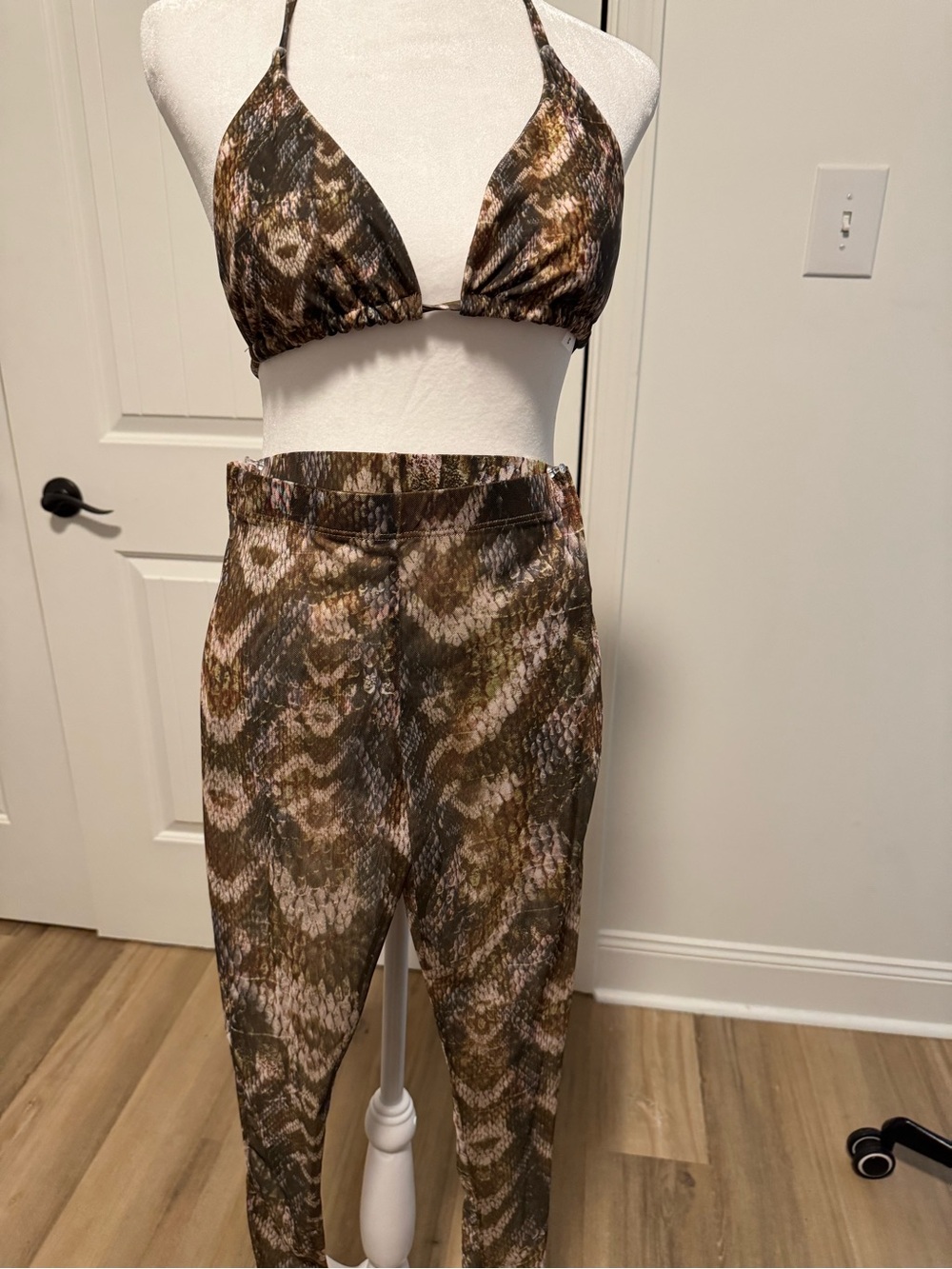 Matte Collection Snake Print Triangle Bikini Set (3 piece) - Brown & Black - Picture 2 of 2